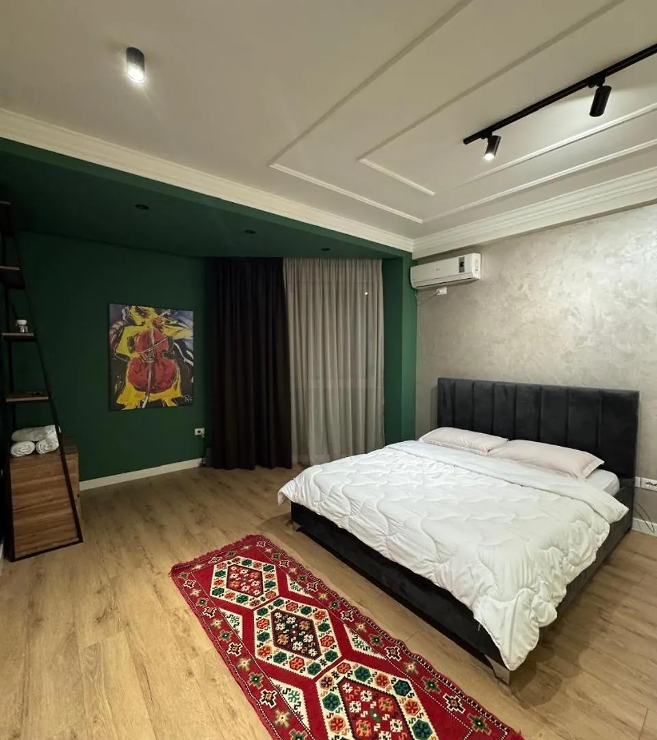 Prayla Luxury Apartment At Condor Centerの連絡先