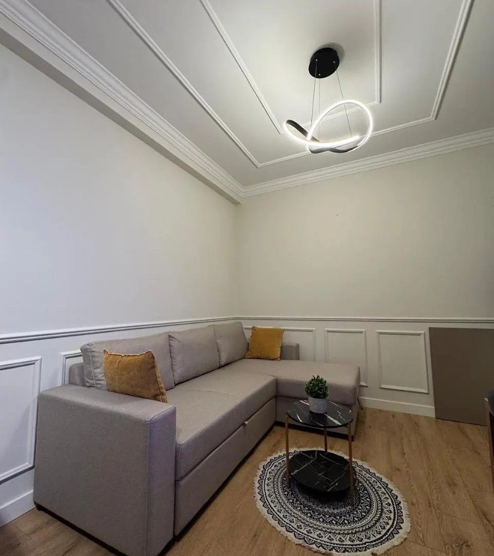 Prayla Luxury Apartment At Condor Center Tirana Albania